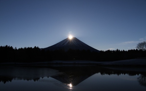 冬景色 ダイヤモンド富士 山梨.jpg